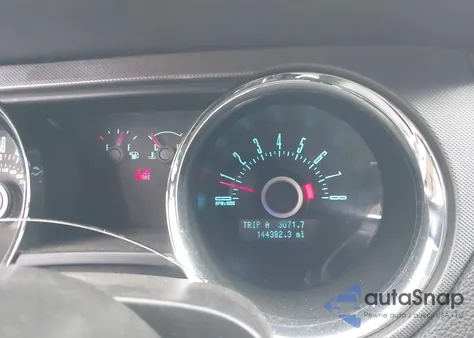 2013 Ford Mustang V6 z USA, uszkodzony, nr VIN 1ZVBP8AM4D5228738